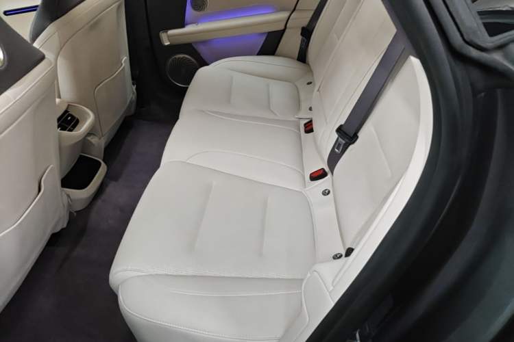 Used Avatr 06 2025 Pro All-Electric Version Left Rear Seat
