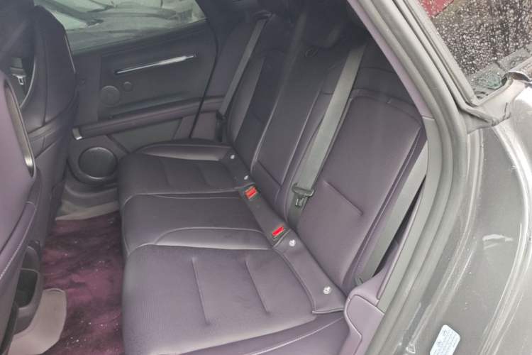 Used Avatr 06 2025 Ultra Pure Electric Edition Left Rear Seat