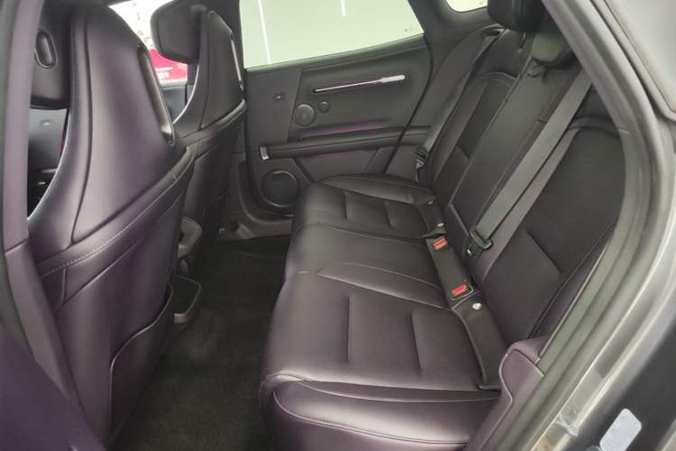 Used Avatr 06 2025 Ultra Pure Electric Edition Left Rear Seat