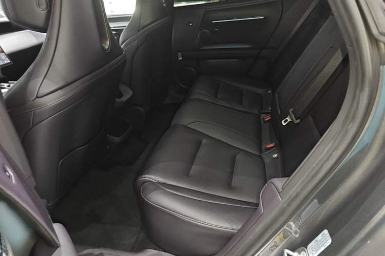 Used Avatr 06 2025 Ultra Pure Electric Edition Left Rear Seat