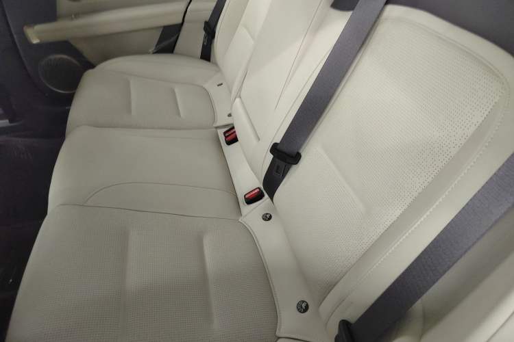 Used Avatr 06 2025 Max All-Electric Version Left Rear Seat
