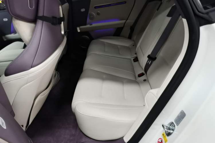 Used Avatr 06 2025 Max All-Electric Version Left Rear Seat