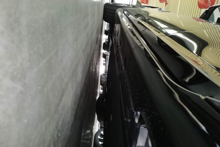 Used Avatr 06 2025 Max All-Electric Version Left Side Sill
