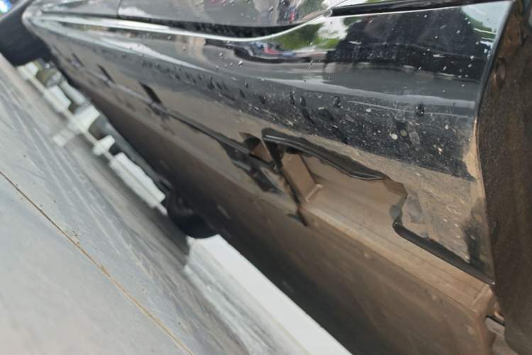 Used Avatr 06 2025 Ultra Pure Electric Edition Left Side Sill