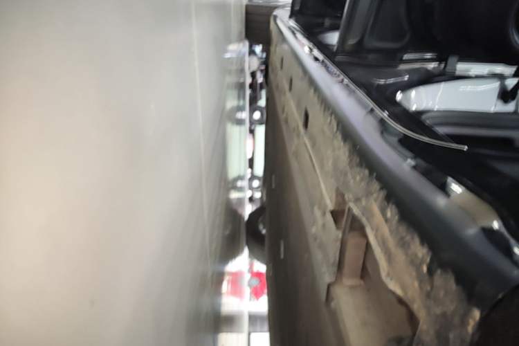 Used Avatr 06 2025 Ultra Pure Electric Edition Left Side Sill