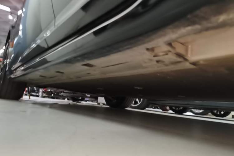 Used Avatr 06 2025 Ultra Pure Electric Edition Left Side Sill