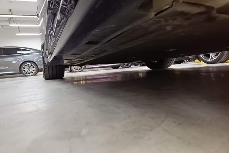 Used Avatr 06 2025 Ultra Pure Electric Edition Left Side Sill
