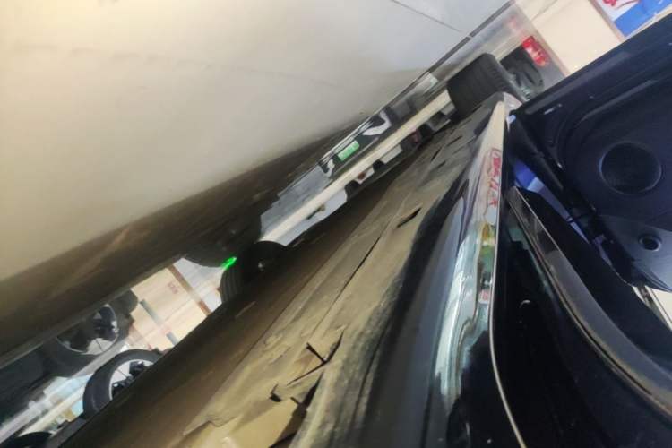 Used Avatr 06 2025 Ultra Pure Electric Edition Left Side Sill