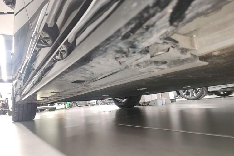 Used Avatr 06 2025 Ultra Pure Electric Edition Left Side Sill