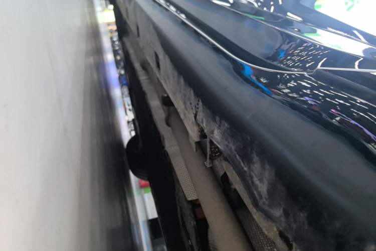 Used Avatr 06 2025 Max Extended-Range Edition Left Side Sill