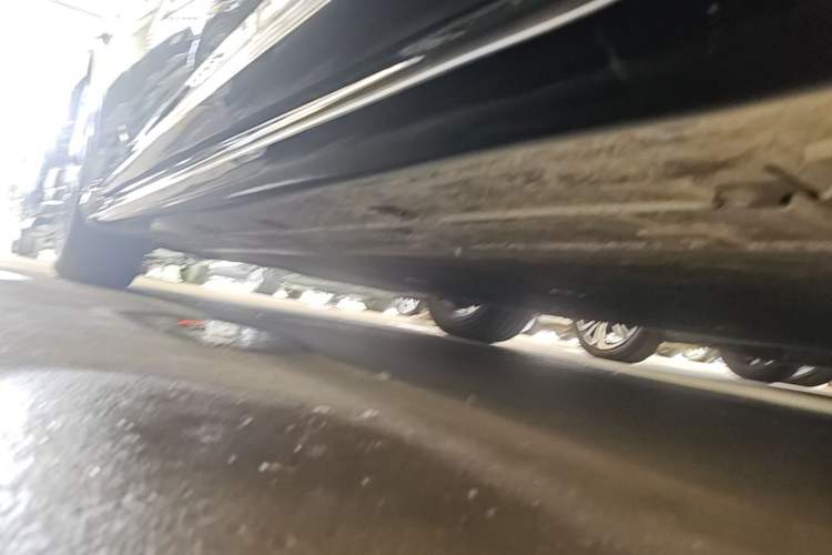 Used Avatr 06 2025 Ultra Pure Electric Edition Left Side Sill