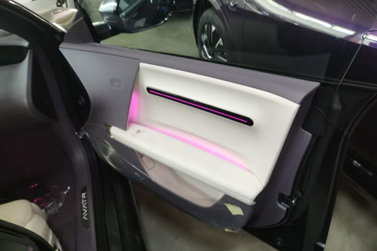 Used Avatr 06 2025 Max All-Electric Version Right Front Door Interior