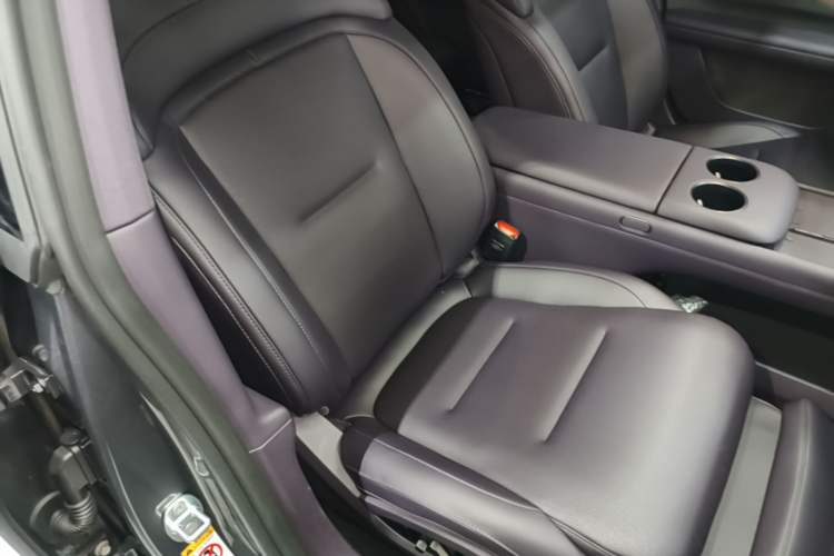 Used Avatr 06 2025 Ultra Pure Electric Edition Right Front Seat