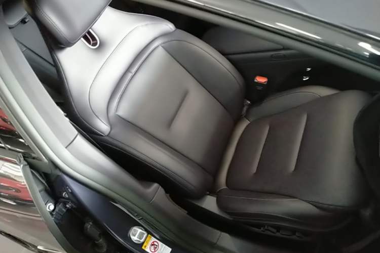 Used Avatr 06 2025 Ultra Pure Electric Edition Right Front Seat