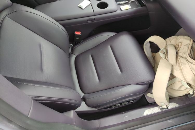 Used Avatr 06 2025 Ultra Pure Electric Edition Right Front Seat