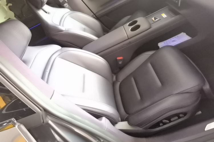 Used Avatr 06 2025 Ultra Pure Electric Edition Right Front Seat