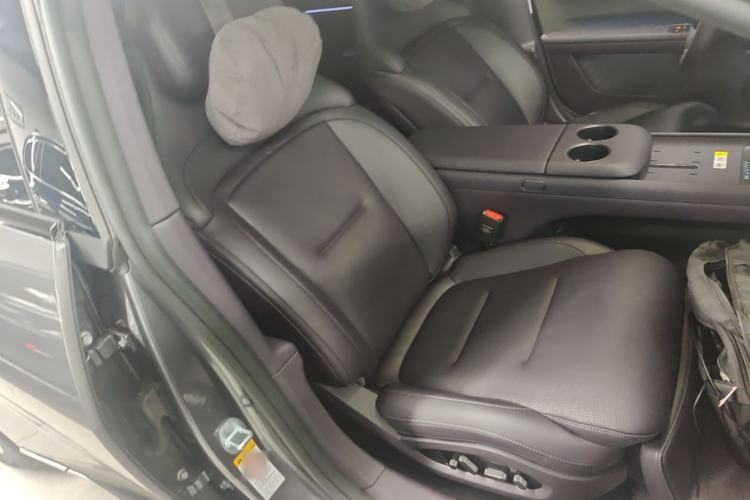 Used Avatr 06 2025 Ultra Pure Electric Edition Right Front Seat
