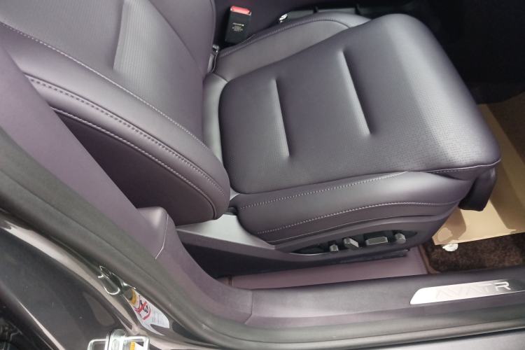 Used Avatr 06 2025 Ultra Pure Electric Edition Right Front Seat