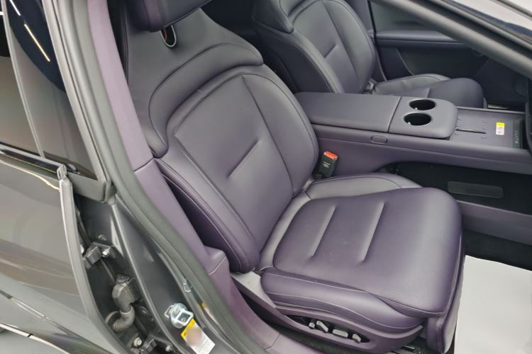 Used Avatr 06 2025 Ultra Pure Electric Edition Right Front Seat
