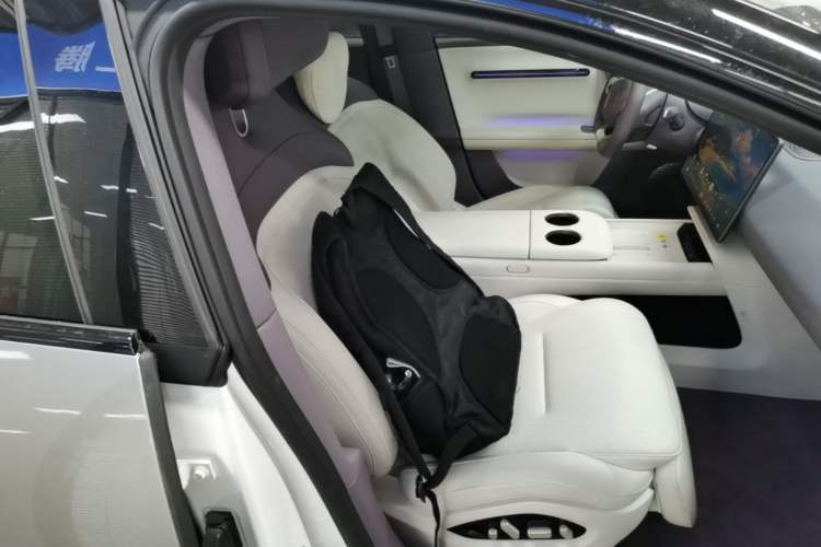 Used Avatr 06 2025 Max All-Electric Version Right Front Seat