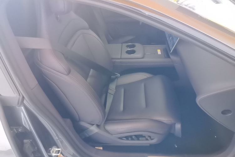 Used Avatr 06 2025 Ultra Pure Electric Edition Right Front Seat