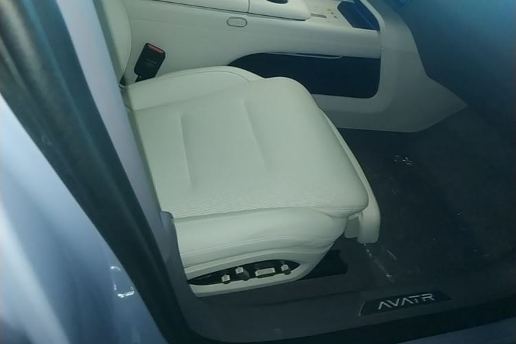 Used Avatr 06 2025 Pro Range-Extended Edition Right Front Seat