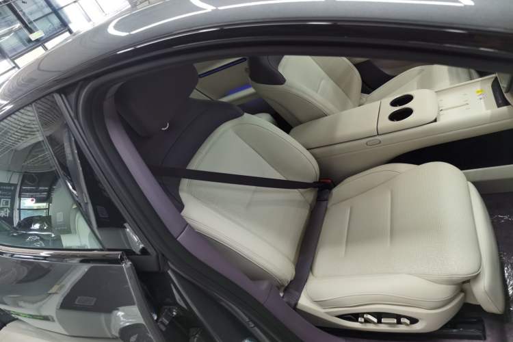 Used Avatr 06 2025 Max All-Electric Version Right Front Seat