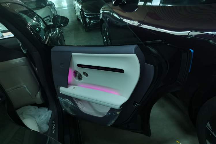 Used Avatr 06 2025 Max All-Electric Version Right Rear Door Interior
