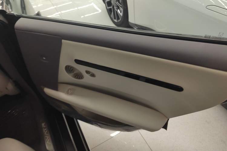 Used Avatr 06 2025 Max All-Electric Version Right Rear Door Interior