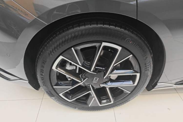 Used Avatr 06 2025 Ultra Pure Electric Edition Right Rear Wheel Hub