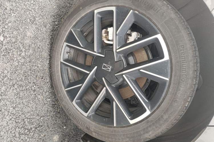 Used Avatr 06 2025 Ultra Pure Electric Edition Right Rear Wheel Hub