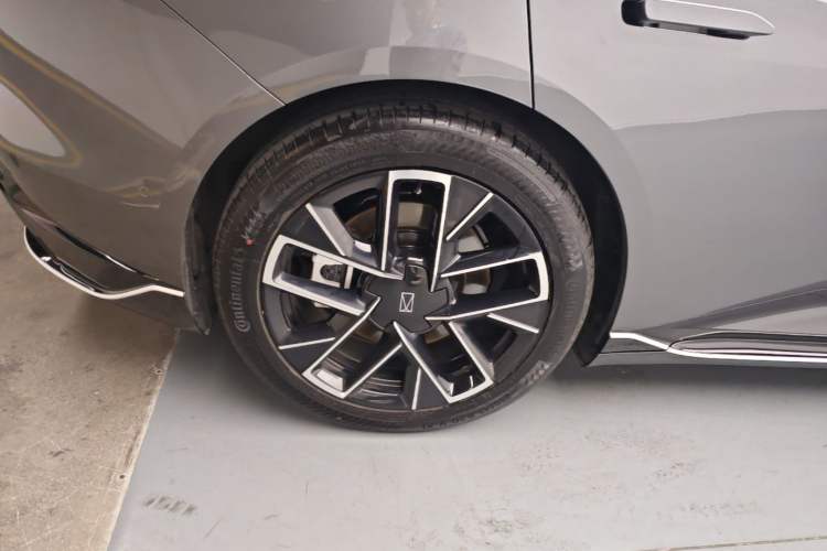 Used Avatr 06 2025 Ultra Pure Electric Edition Right Rear Wheel Hub