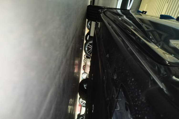 Used Avatr 06 2025 Max All-Electric Version Right Side Sill