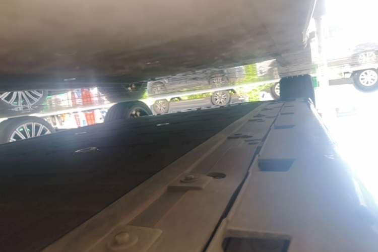 Used Avatr 06 2025 Ultra Pure Electric Edition Right Side Sill