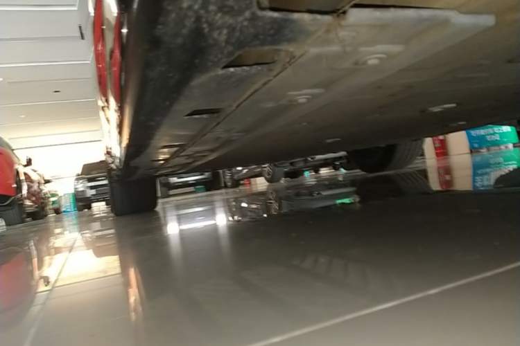 Used Avatr 06 2025 Ultra Pure Electric Edition Right Side Sill