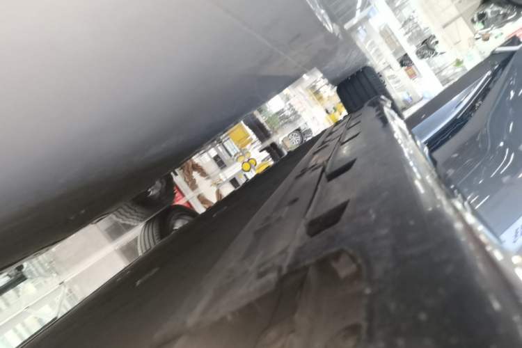 Used Avatr 06 2025 Ultra Pure Electric Edition Right Side Sill