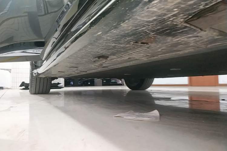 Used Avatr 06 2025 Ultra Pure Electric Edition Right Side Sill