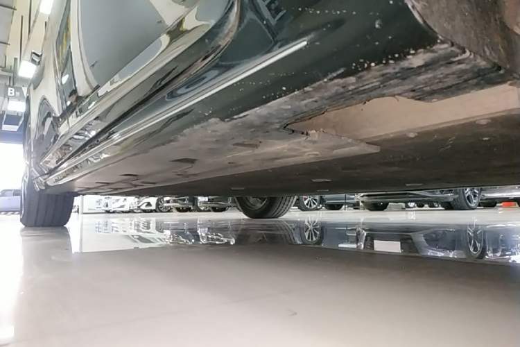Used Avatr 06 2025 Ultra Pure Electric Edition Right Side Sill