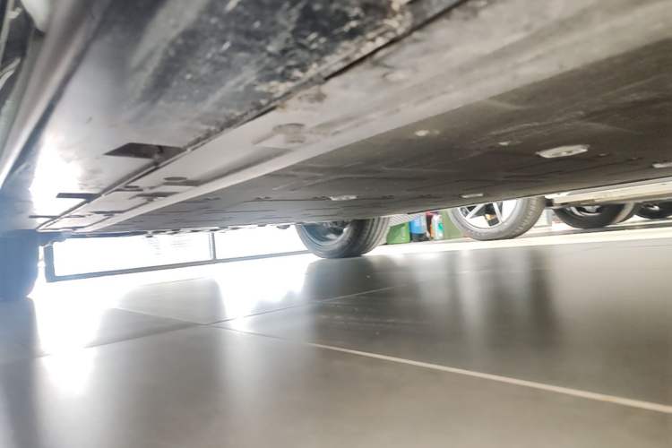 Used Avatr 06 2025 Ultra Pure Electric Edition Right Side Sill
