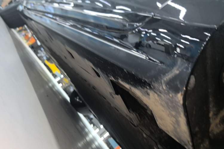 Used Avatr 06 2025 Max Extended-Range Edition Right Side Sill