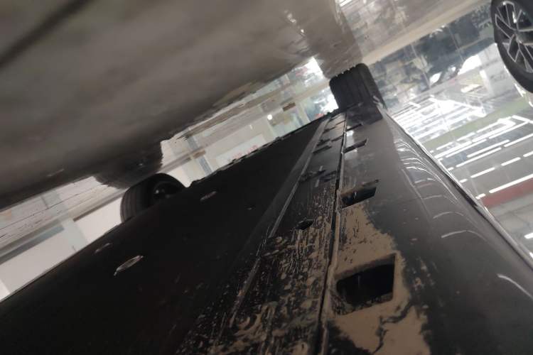 Used Avatr 06 2025 Max All-Electric Version Right Side Sill