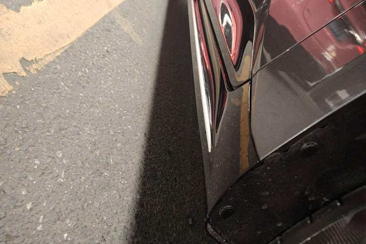 Used Avatr 06 2025 Ultra Pure Electric Edition Right Side Sill