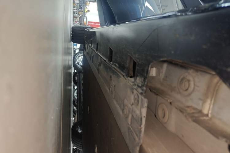 Used Avatr 06 2025 Ultra Pure Electric Edition Right Side Sill