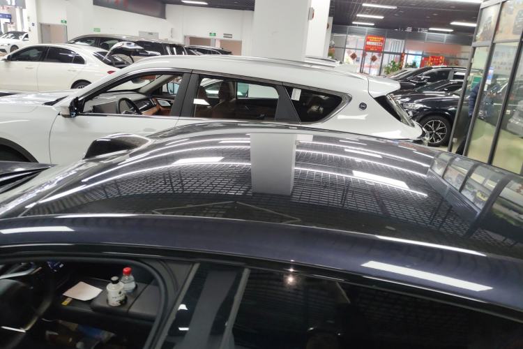 Used Avatr 06 2025 Ultra Pure Electric Edition Roof