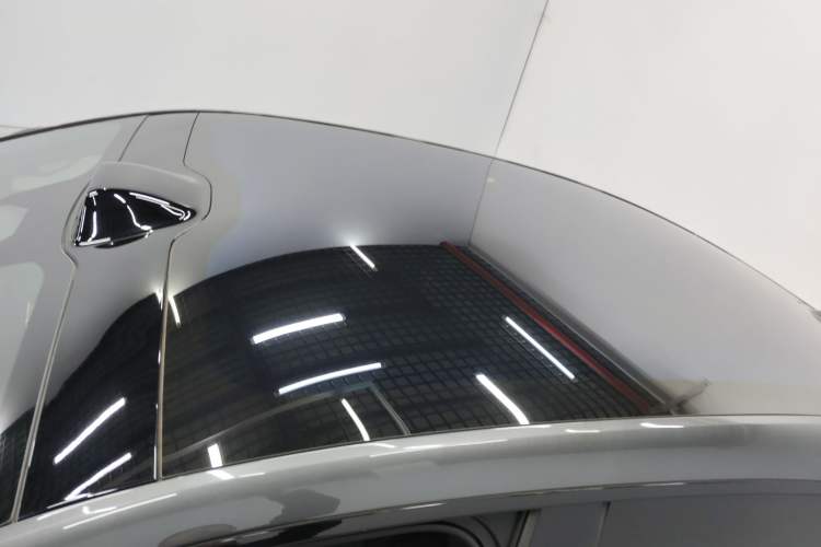 Used Avatr 06 2025 Ultra Pure Electric Edition Roof