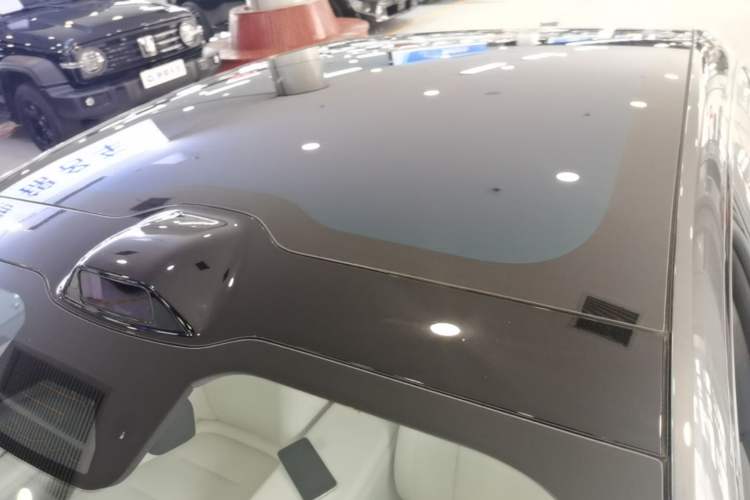 Used Avatr 06 2025 Ultra Pure Electric Edition Roof