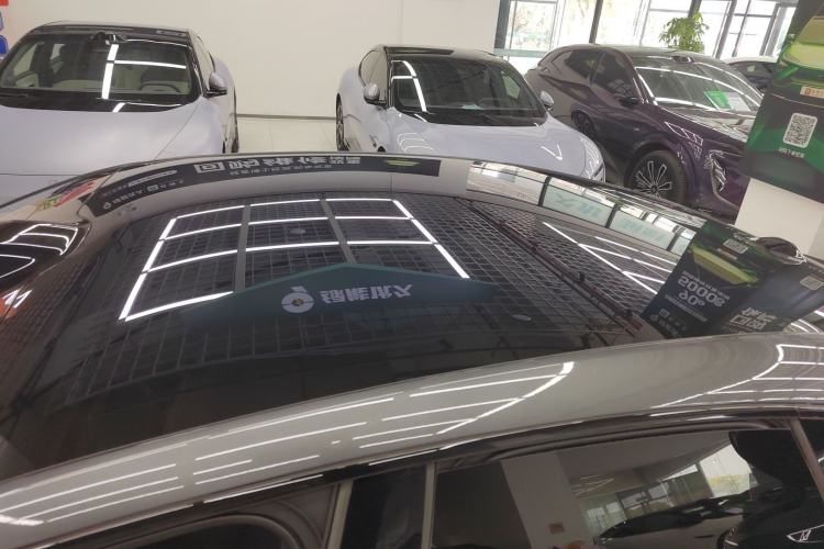 Used Avatr 06 2025 Ultra Pure Electric Edition Roof