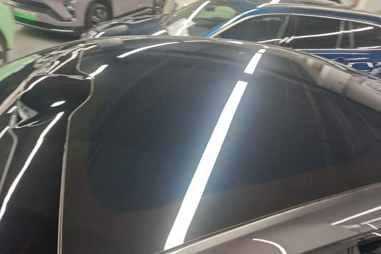 Used Avatr 06 2025 Ultra Pure Electric Edition Roof