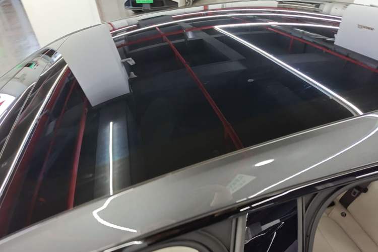 Used Avatr 06 2025 Pro Range-Extended Edition Roof
