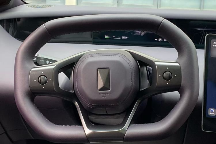 Used Avatr 06 2025 Ultra Pure Electric Edition Steering Wheel